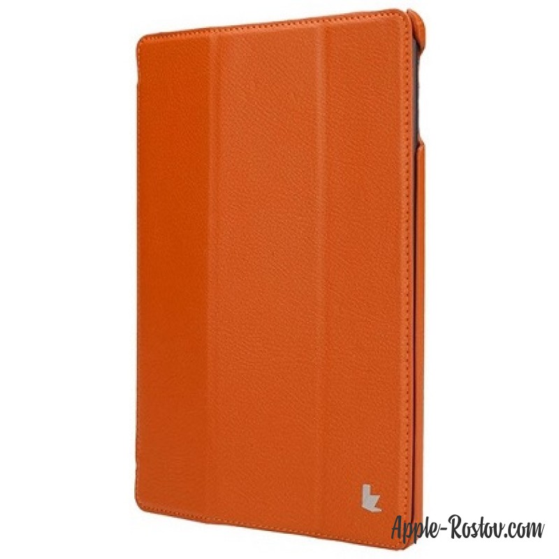 Чехол рыжего цвета